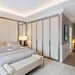 Oakley Central London Apartment